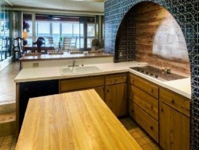 Two Bedroom Sits Along The Gulf